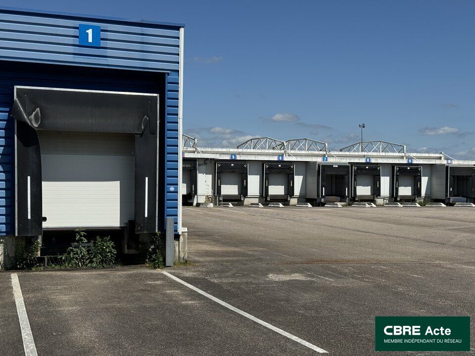 Vente entrepot 6057 m² non divisibles