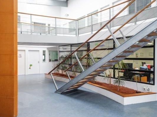 Location bureaux 100 m² divisibles à partir de 20 m²