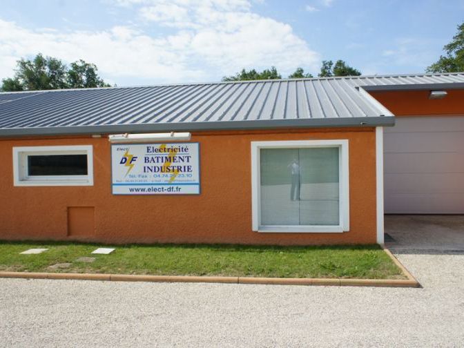 Location entrepots 148 m² non divisibles