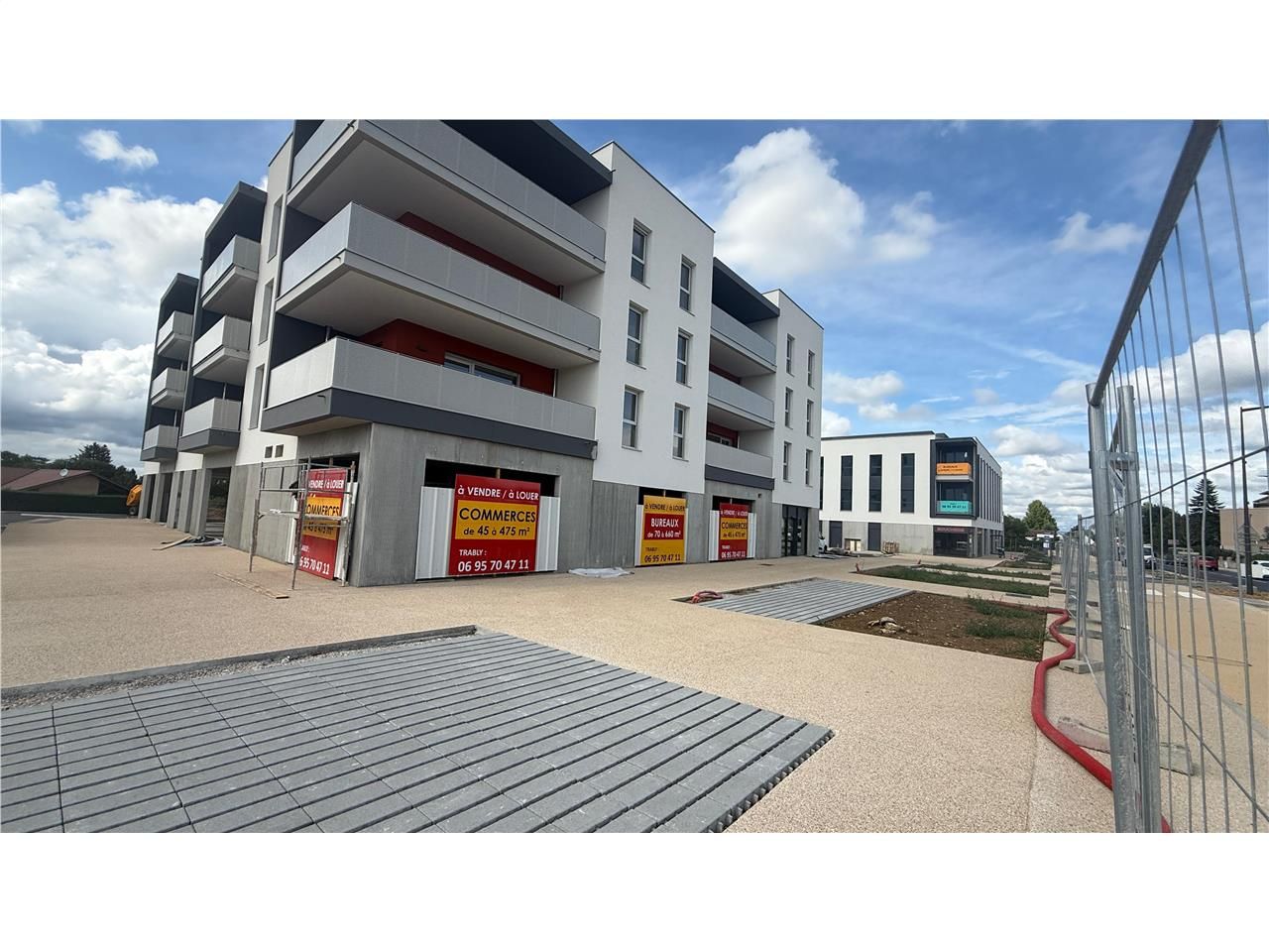 Vente commerces 64 m² non divisibles
