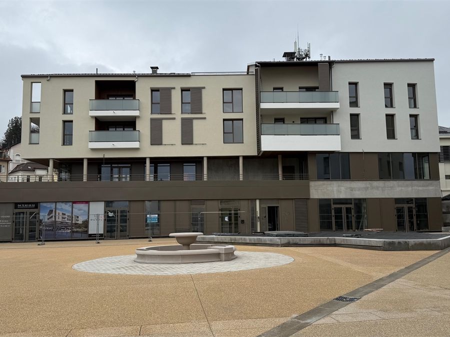 Vente commerces 106 m² non divisibles