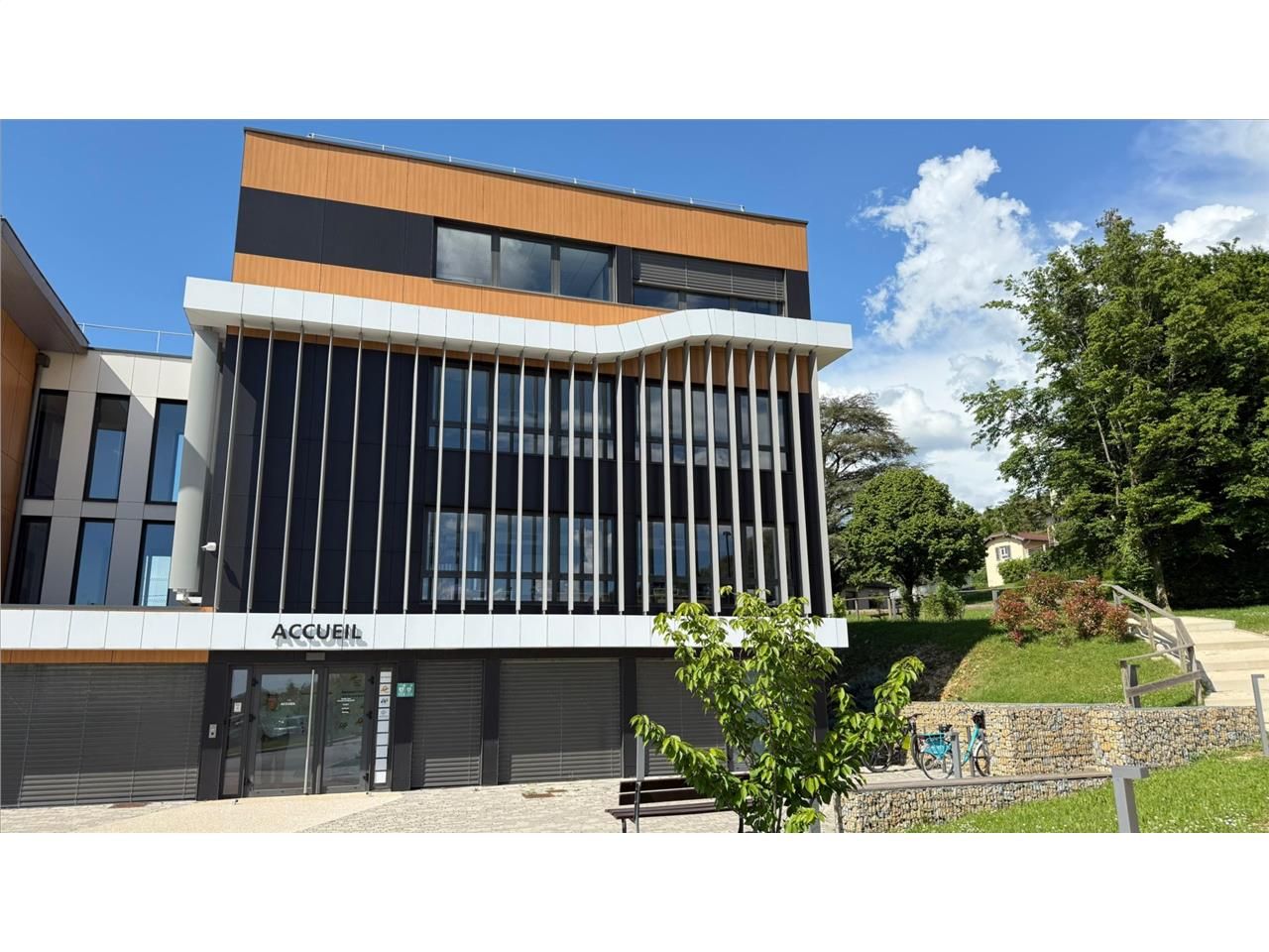 Location bureaux 130 m² non divisibles