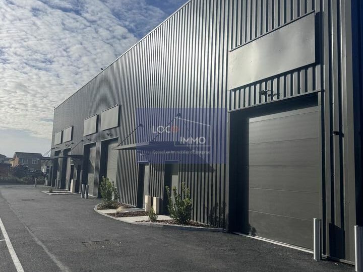 Vente local d''activites 94.3 m² non divisibles