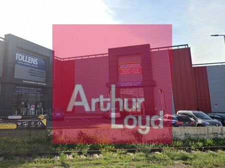 Location local commercial 297 m² non divisibles