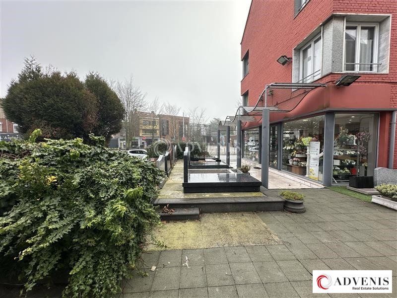 Location local commercial 286 m² non divisibles