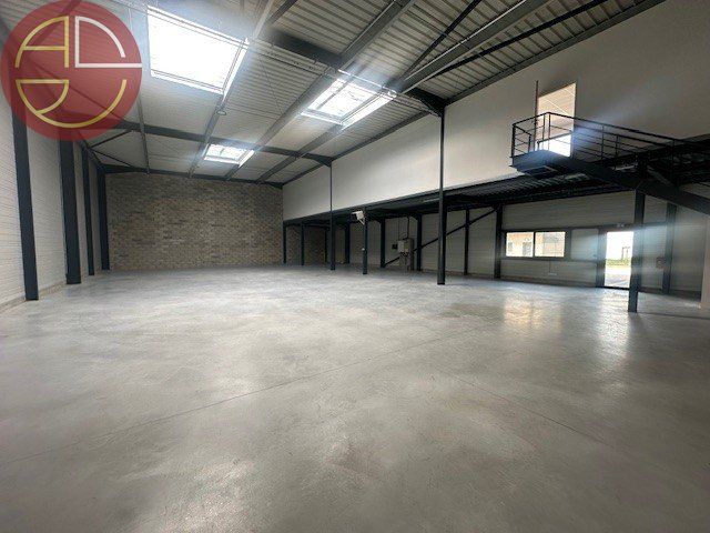 Location local 1071 m² à LAUNAGUET