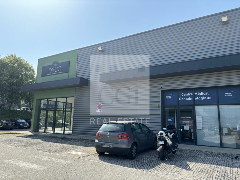 À LOUER – LOCAL COMMERCIAL DE 91 m² – BOURGOIN-JALLIEU