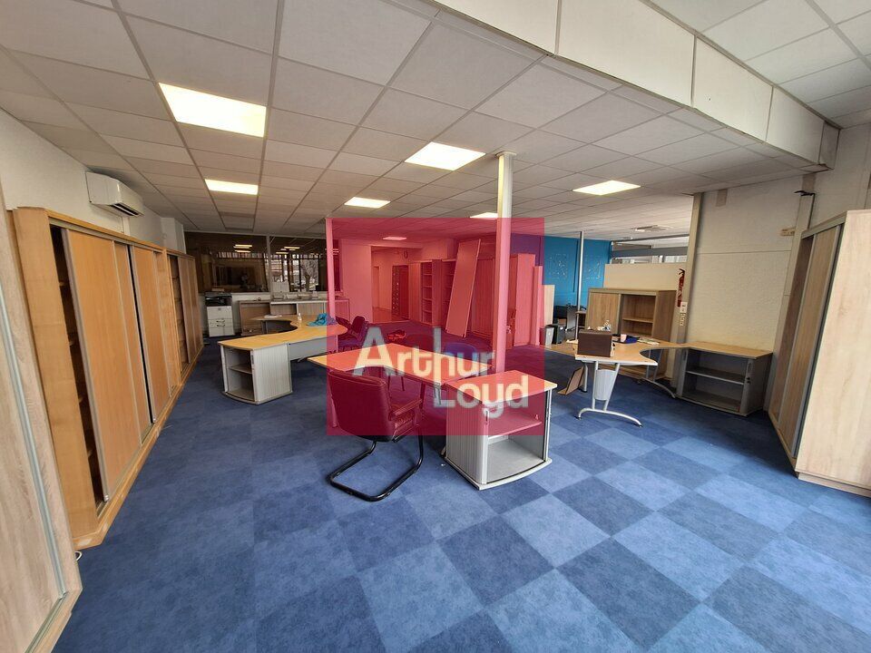 CLERMONT-FERRAND A LOUER BUREAUX 380M² - SECTEUR MARGERIDE - AXE PASSANT