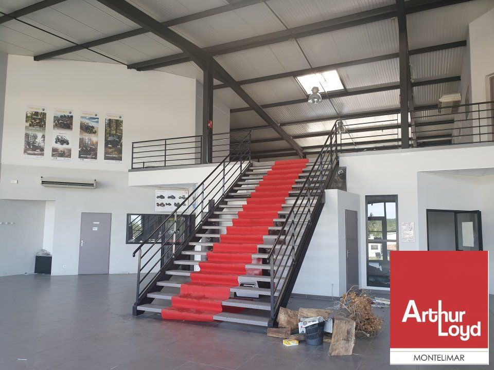 MONTELIMAR SUD - MALATAVERNE - A LOUER BATIMENT INDEPENDANT D'ENVIRON 1150 M2