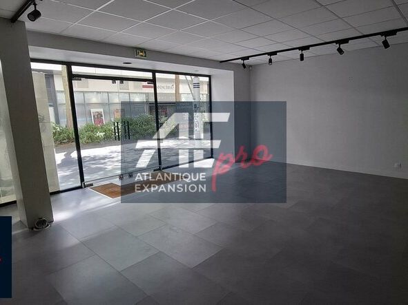 A LOUER LOCAL COMMERCIAL CENTRE VILLE DE SAINT NAZAIRE