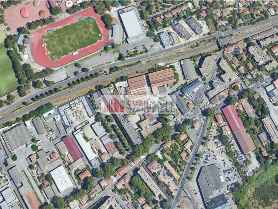 Vente local d''activites 908 m² non divisibles
