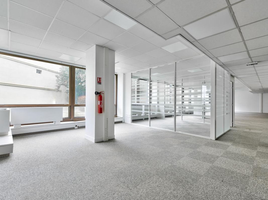 Location bureaux 1003 m² divisibles à partir de 370 m²