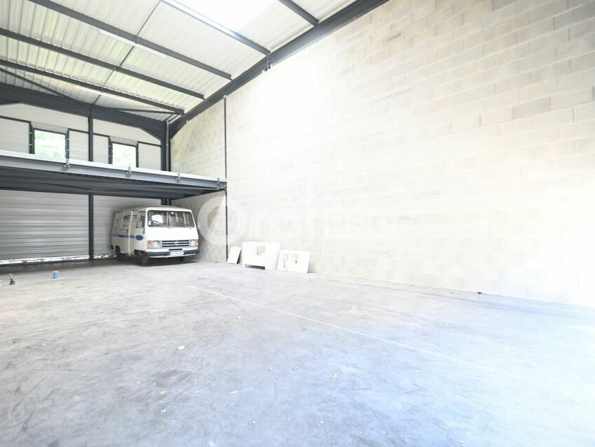 LOCAL D'ACTIVITE A LOUER - 163 m² - VENISSIEUX