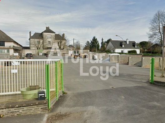 Location local d''activites 440 m² non divisibles