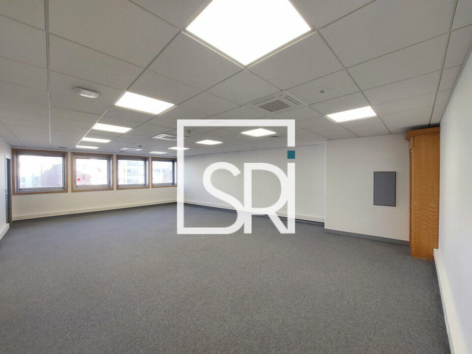 Location bureaux 400 m² non divisibles