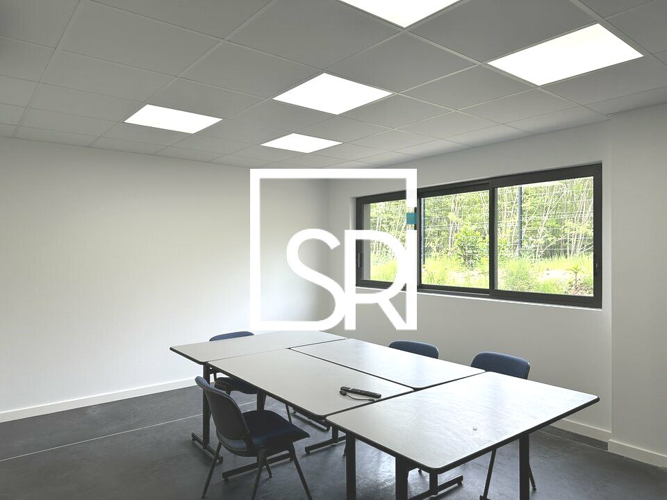 Vente entrepot 695 m² non divisibles