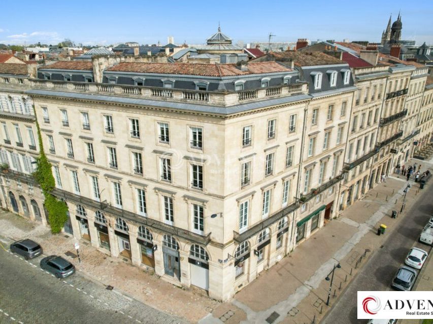 A LOUER - BUREAUX - A PARTIR DE 180M² - TRIANGLE D'OR