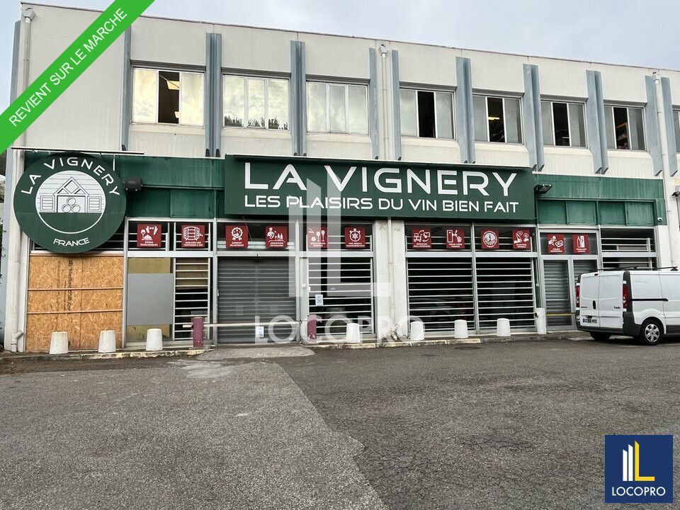 Location local commercial 480 m² non divisibles