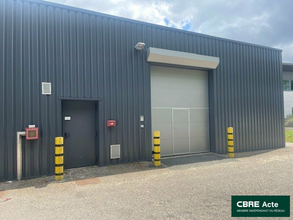 Location local d''activites 172 m² non divisibles