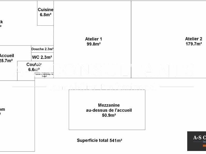 A LOUER, BELLEY (01300) - murs professionnels / commerciaux avec showroom et vitrines sur axe passant, 540 m² de surface disponible, nombreuses ouvertures, restauration - point-chaud possible - nombreux stationnements. 