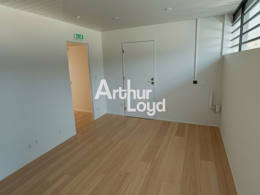 A LOUER Local d'activités / Dépôt