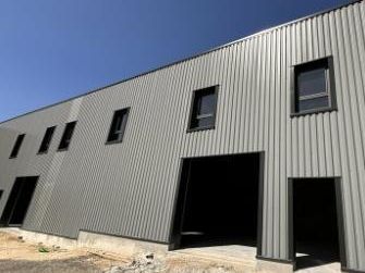 Vente entrepôts 104 m² non divisibles