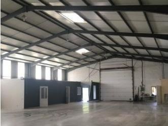 Location entrepôts 500 m² non divisibles