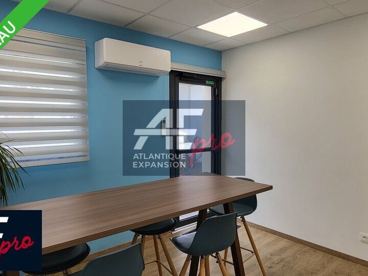 Local Commercial/Services  rénové  avec visibilité commerciale à LOUER par ATLANTIQUE EXPANSION PRO 