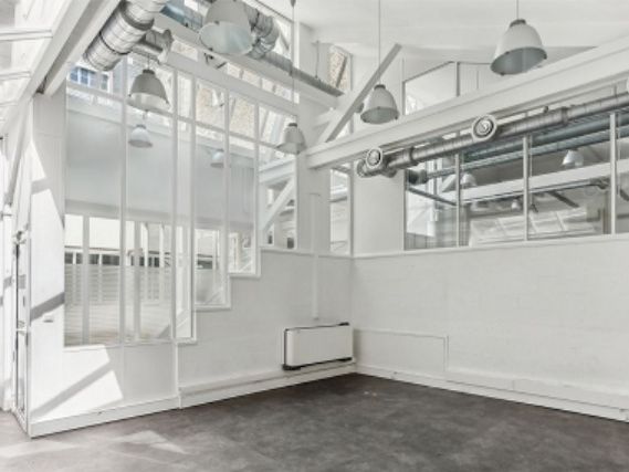 Location bureaux 243 m² non divisibles