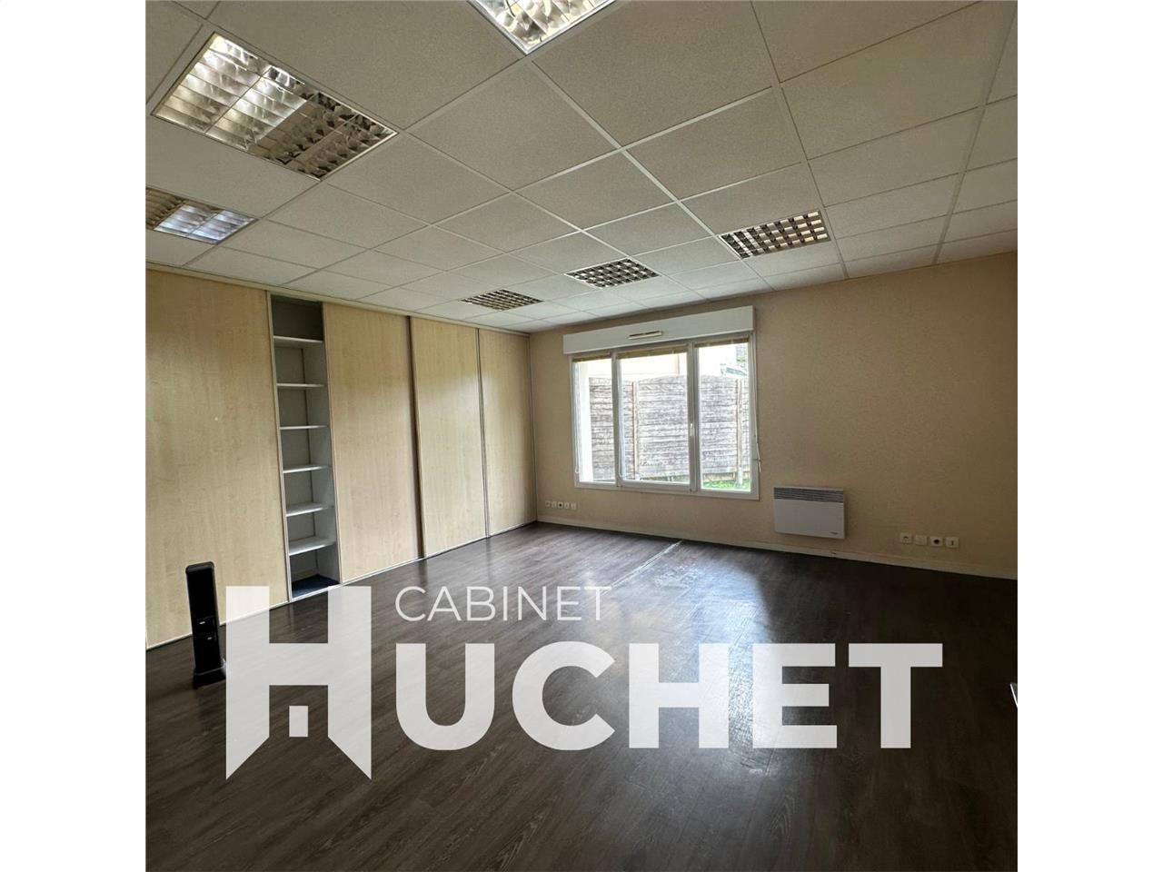 Vente bureaux 220 m² à EPRON