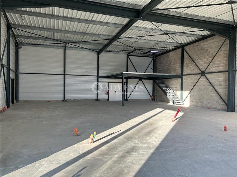 Vente local commercial 300 m² non divisibles