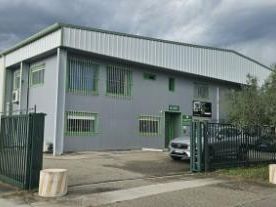 Location entrepôts 4100 m² non divisibles