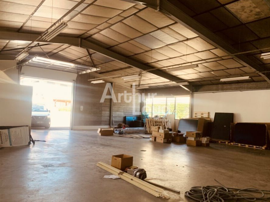 A LOUER LOCAL D ACTIVITE ZA PRINGY/ARGONAY