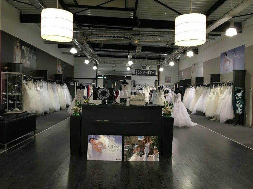 LOCAL COMMERCIAL DE 720 M² A LOUER 