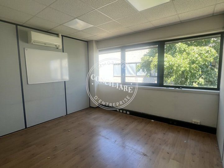 Location bureaux 102 m² non divisibles