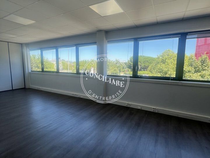 Location bureaux 116 m² non divisibles