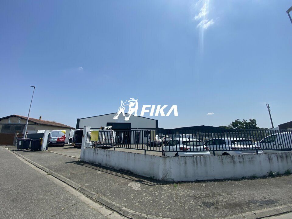 Location local d''activites 600 m² non divisibles