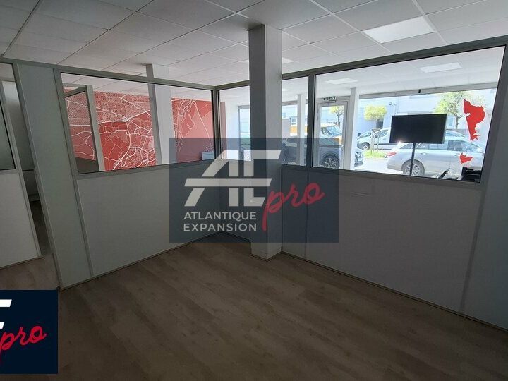 Location bureaux 87.63 m² non divisibles