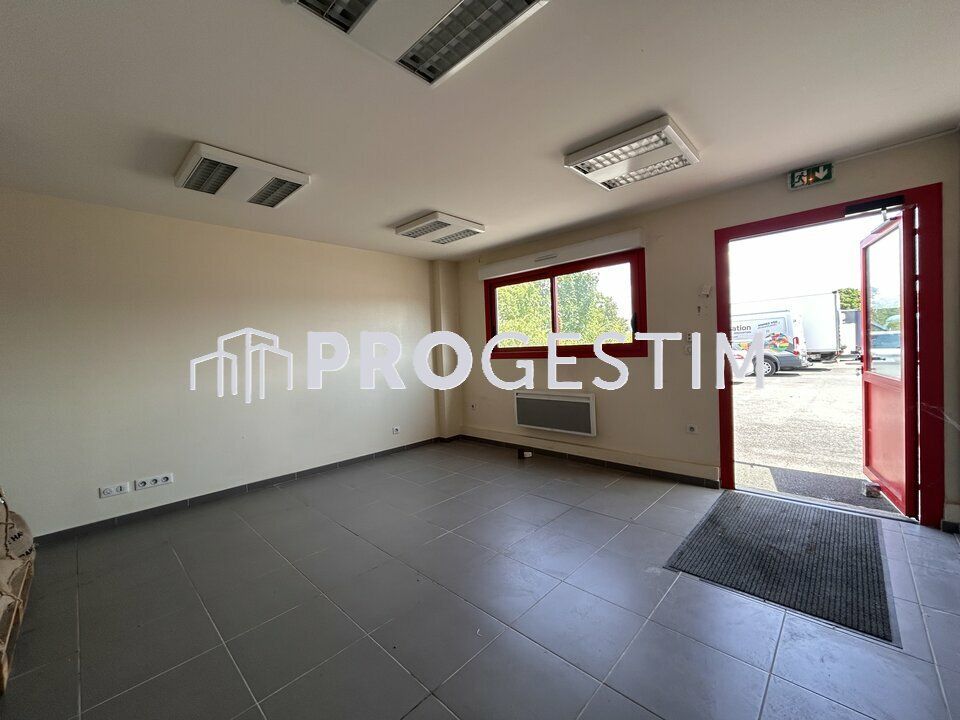 LOCAL D'ACTIVITE DE 330 M² ZA BOIS GUILLAUME