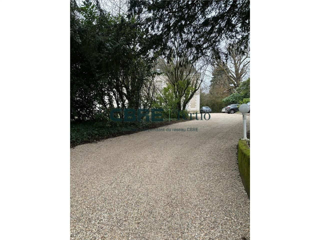 Location bureaux 120 m² non divisibles