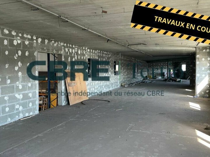 ZI LES YVAUDIERES SAINT PIERRE DES CORPS / Bureaux à Louer