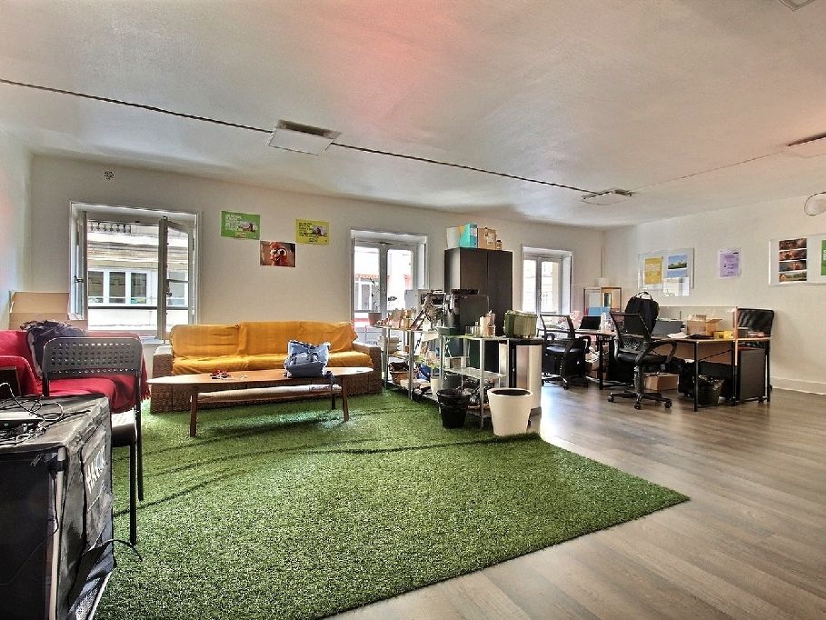 Location bureaux 98 m² non divisibles