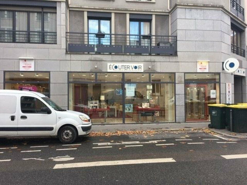 Vente local commercial 226.99 m² non divisibles
