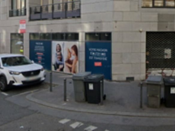 LOCAL COMMERCIAL / BUREAUX