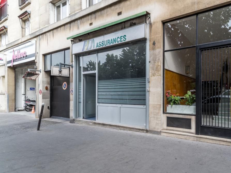 Location local commercial 62 m² non divisibles