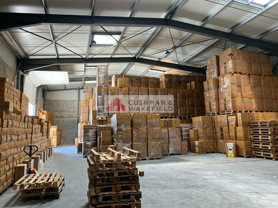 Vente local d''activites 794 m² non divisibles