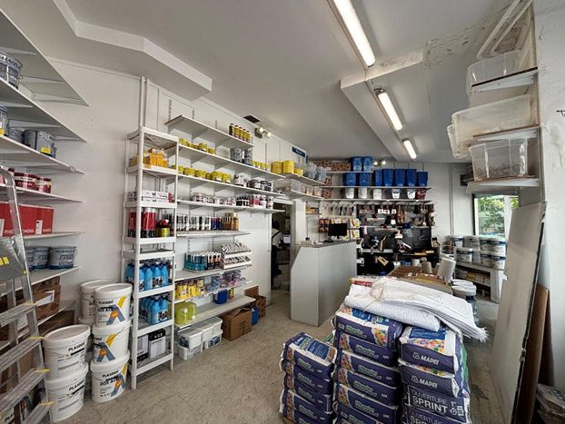 Location local commercial 62 m² non divisibles