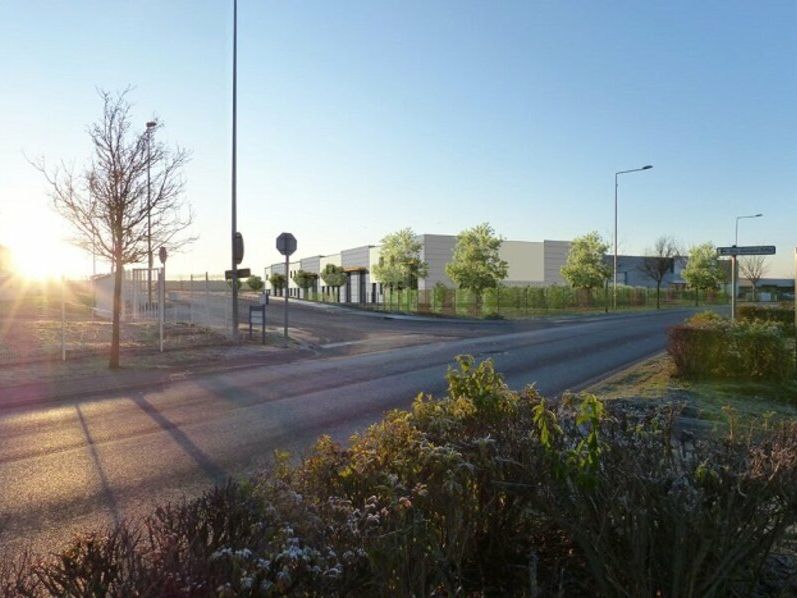 Location local d''activites 2645 m² divisibles à partir de 200 m²