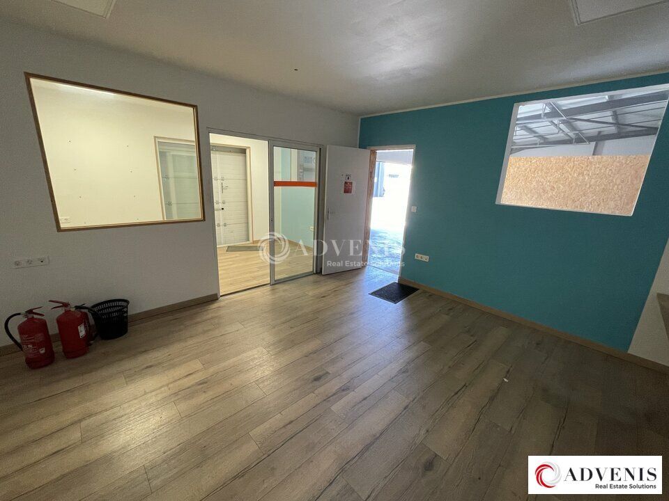 A LOUER - LOCAL D'ACTIVITE DE 300 M² - PROCHE A66