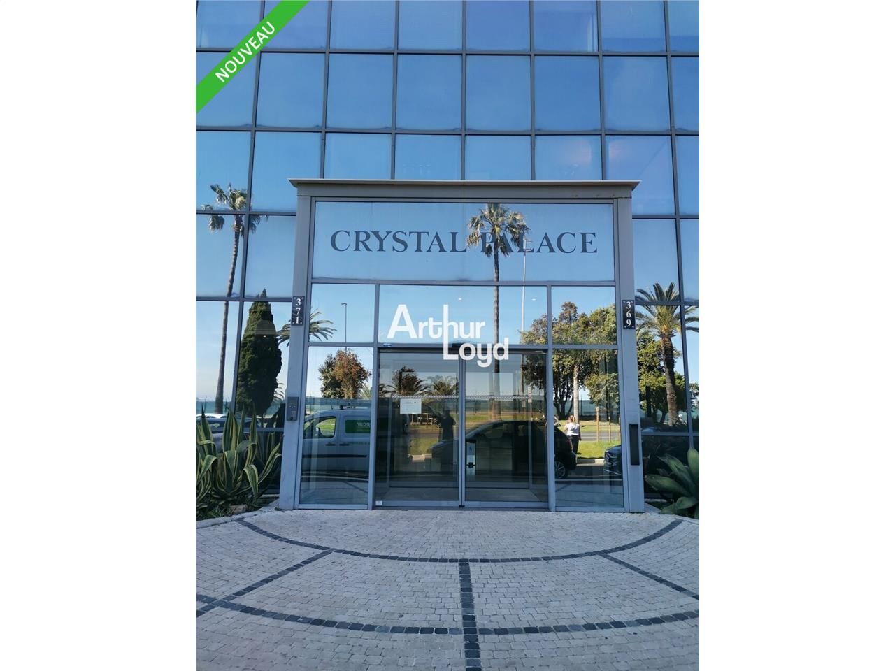 BUREAU OPEN SPACE 209M² A LOUER DANS IMMEUBLE AVEC EMPLACEMENT STRATEGIQUE VUE MER